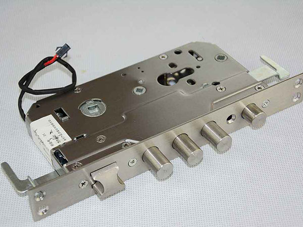 仲巴24小时上门开锁公司