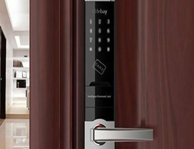 仲巴24小时上门开锁公司